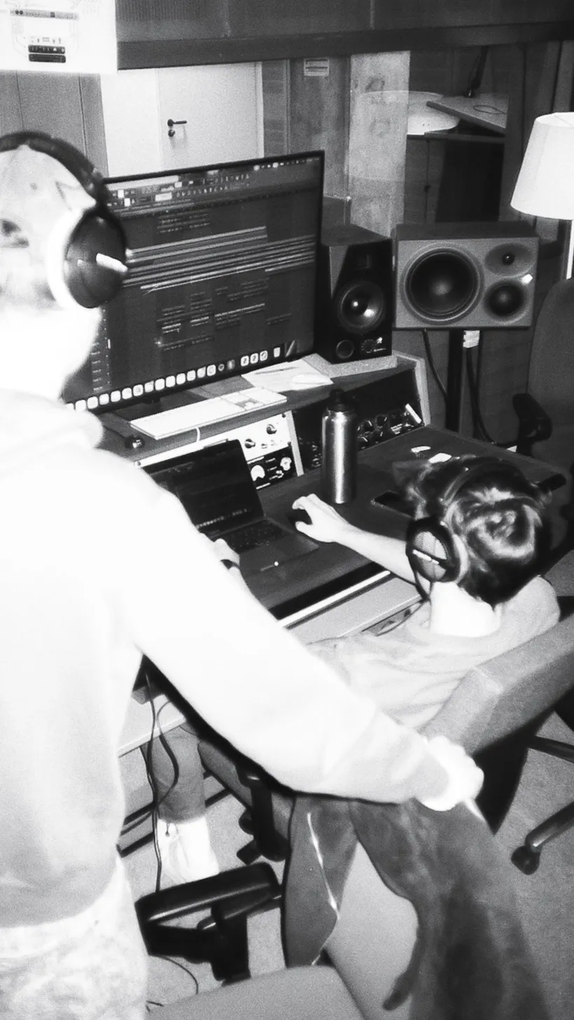 Musikproduktion und Recording-Session im Tonstudio von resonanz:vier in Paderborn
